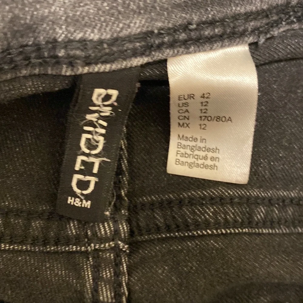 H&M Ripped jeans. - Picture 4 of 4